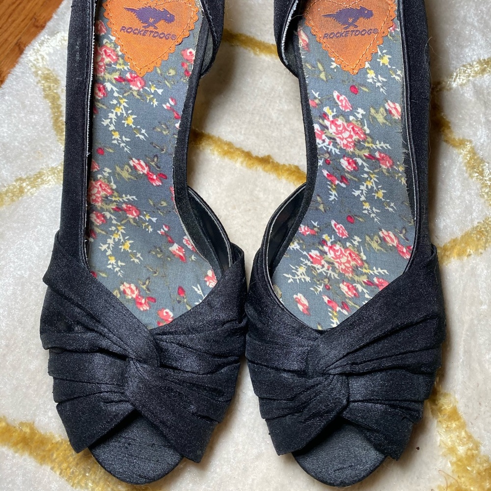 Rocket Dog Black Heels, Size 9